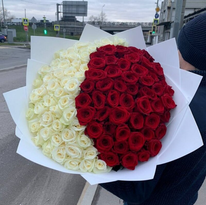 Beyaz Gül ve kırmızı gül  Buketi (100 adet )
